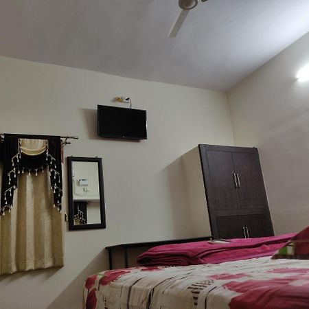 Hotel Srb Residency Tiruvannāmalai Esterno foto